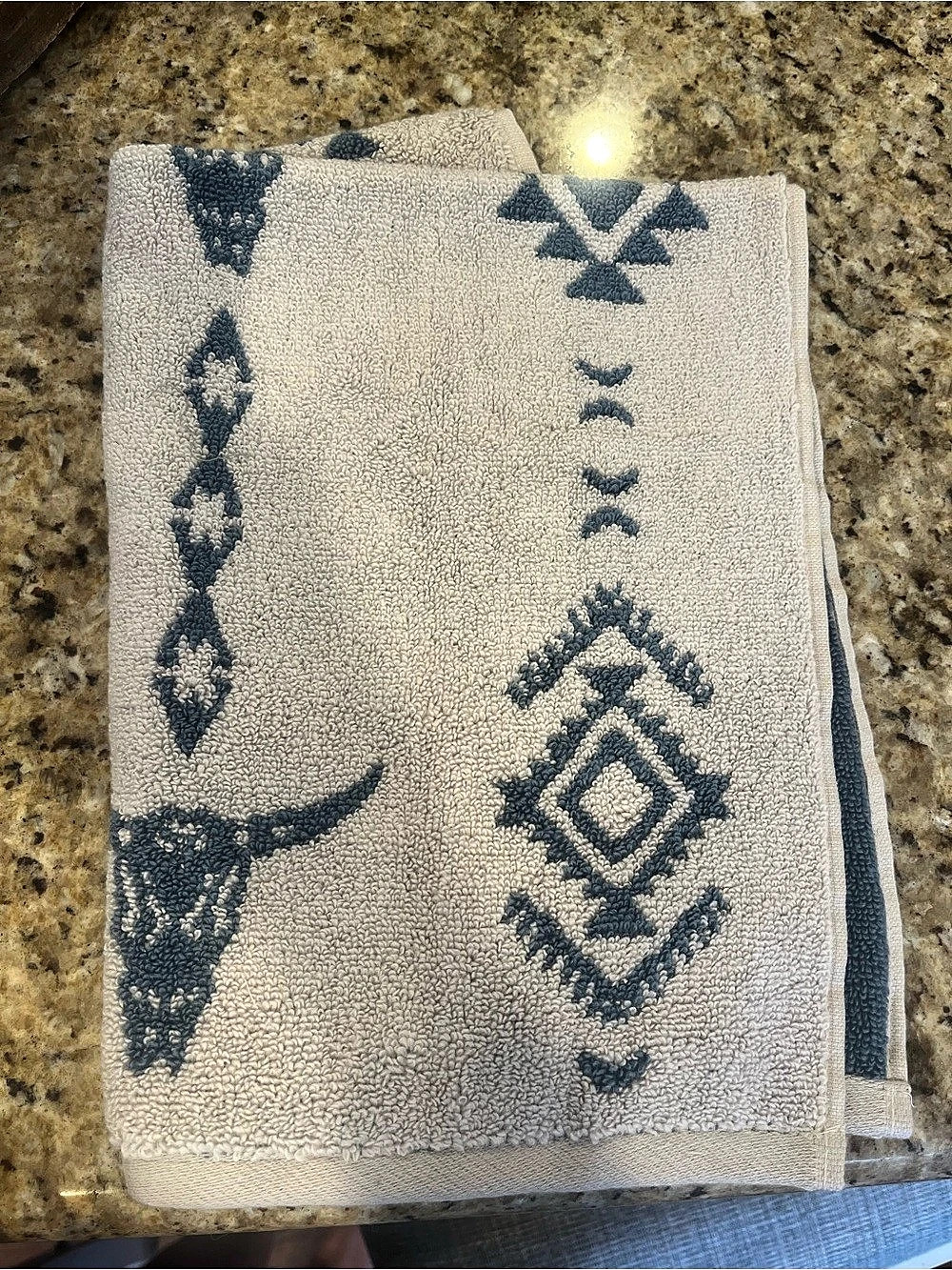 Wrangler Western Skull Bath Towel Geometric Cotton Bath Towel in Cream & Blue